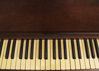 Fototapeta na wymiar Old Piano