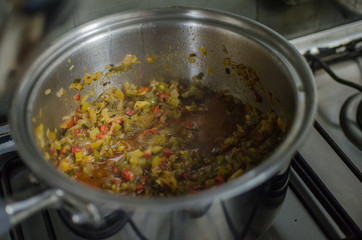 cocinando verduras