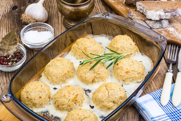 Baked diet balls from minced fish