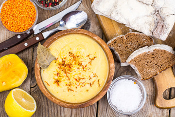 Pumpkin soup with saffron