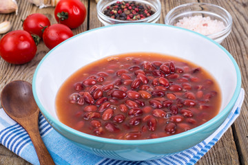 Red canned beans in sauce