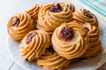 Jammie Dodgers Biscuits / Cookies Filled with Jam.
