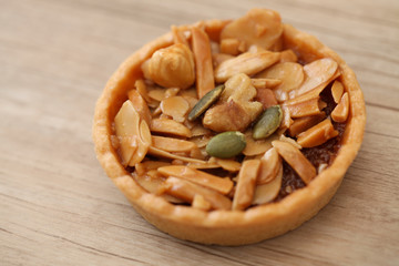 アーモンド ヘーゼルナッツ くるみ ピスタチオ ナッツのタルト ケーキ お菓子