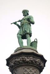 Petit Sablon : Les statues de métiers anciens (Bruxelles)