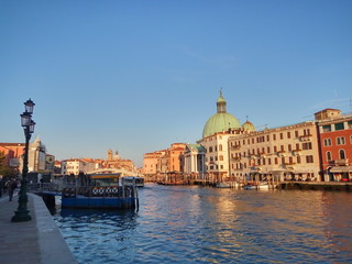 Obraz na płótnie Canvas The centrak canal in Venice
