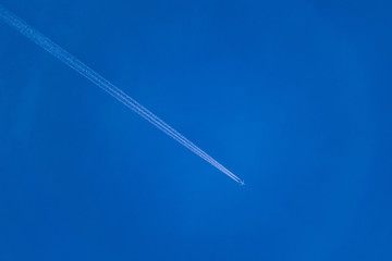 plane trail