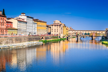 Fototapeta na wymiar Ponte Vecchio - Florence, Tuscany