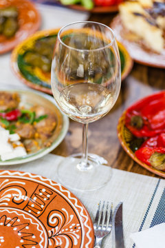 White wine and Balkan cuisine
