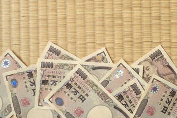 たたみと一万円札