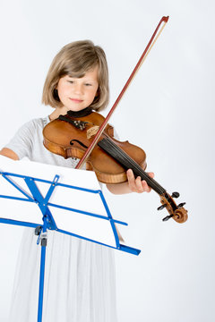 Little Violinist