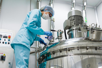 the operator checks the equipment for the production of sterile