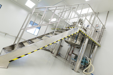 plant picture, big clean room with chrome ladder