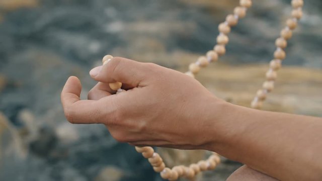 Meditation on the beads