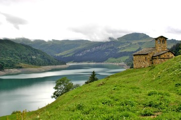 Fototapeta na wymiar Lac de Roselend - Savoie