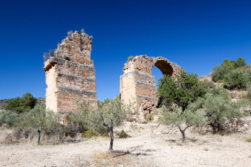 Romanic arch in "Chelva" town, in Valencian Community (Spain) © mukilp22