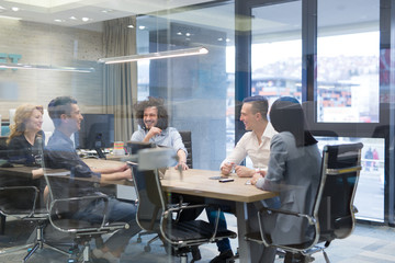 Fototapeta premium Startup Business Team At A Meeting at modern office building