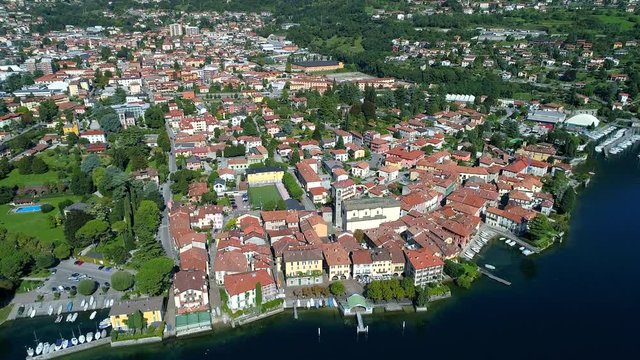 Aerial 4K - Mandello del Lario - Lago di Como (IT) - Vista panoramica 