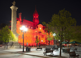 Place Jacques Cartier at night