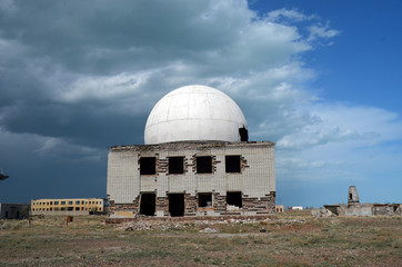 Obraz premium Abandoned Soviet military base in Central Asia 