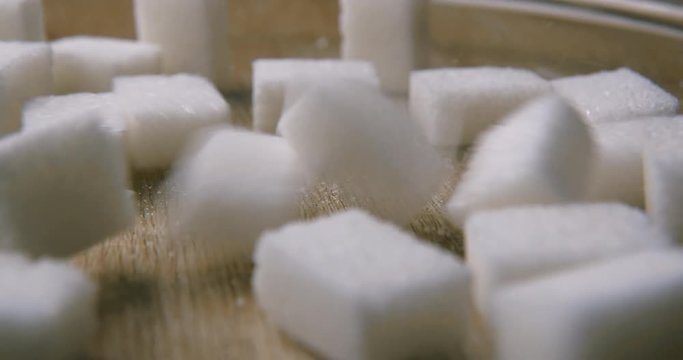 Sugar falling slowmotion &ndash; orginal file&nbsp;: 4K DCI, PRO RES 444, 12 bits
