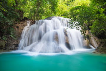 Fototapeta na wymiar Huay Mae Kamin waterfall at Kanchanaburi, Thailand