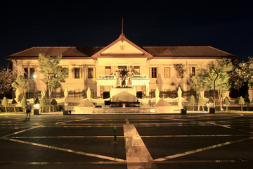 Fototapeta premium Three Kings Monument in the center of Chiang Mai