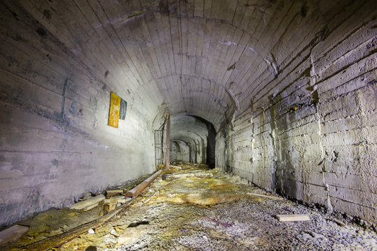 abandoned underground ore mine shaft tunnel gallery