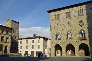 Fototapeta na wymiar Piazza del Duomo à Pistoia, Italie