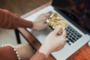 Obraz premium Picture of Using the card over the Internet.