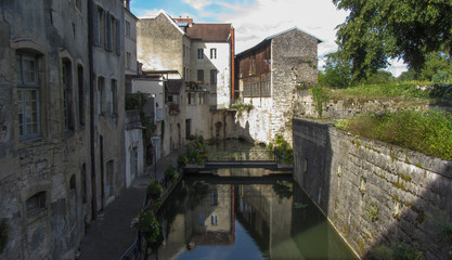 Fototapeta na wymiar Canal des Tanneurs à Dole