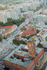 Aussicht auf das Rote Rathaus, Berlin, von oben