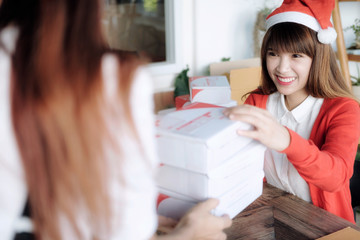 Delivery and send mail box to customer.