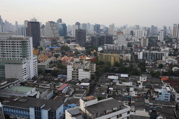 バンコク　プラカノンの景色　ビル風景