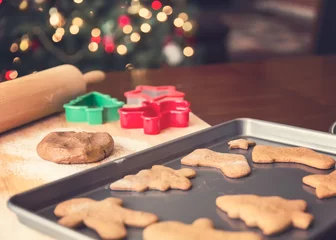 Gordijnen Baking tray with gingerbread holiday cookies © Mariusz Blach