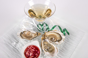 coupe de champagne et huitres