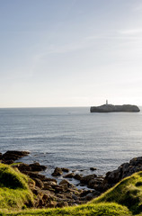 Faro en santander, en una isla