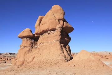 Fototapeta na wymiar ゴブリン・バレー州立公園の奇岩