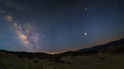 Deurstickers Melkweg over Zabriskie-punt, nationaal park Death Valley © maislam