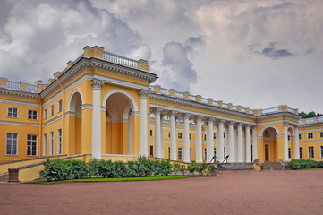 Fototapeta na wymiar Petersburg. Tsarskoye Selo. Alexander Palace