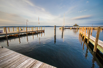 Fototapeta premium Coastal Harbor Marina Background. Marina and harbor of the Great Lakes coastal town of Petoskey Michigan. Petoskey is a popular resort town in the Lower Peninsula of Michigan.