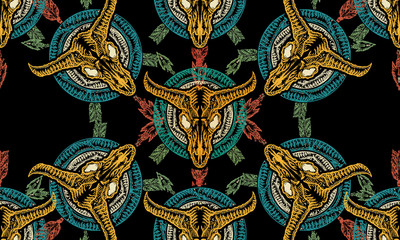 Bison skull and crossed arrows seamless pattern. Tribal art. Native american culture. Wild west western art. Bull skull tribal style seamless background