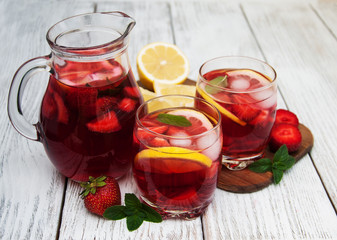 Glasses of lemonade with strawberries