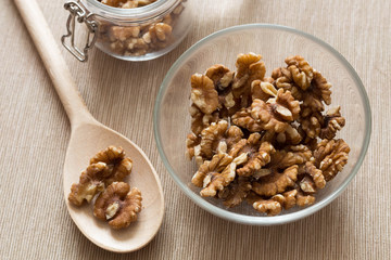 Walnuts / healthy nuts