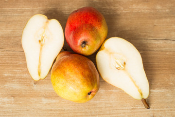 Pears / Fresh seasonal fruits
