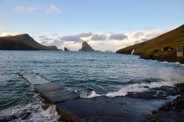 フェロー諸島 Faroe Islands ヴァーガル島 ヴァーアル島 Vágur Vagar Island ボー Bøur