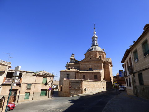 Consuegra (Toledo) Consuegra es un municipio español de la provincia de Toledo, en la comunidad autónoma de Castilla-La Mancha
