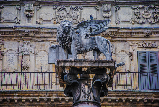 statut et sculpture