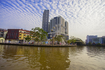 Obraz premium Malacca, Malaysia - September 24, 2017 : View from Malacca River near The Shore Hotel and Residences and Jambatan Datuk Mohd Zain.