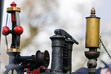 Governor and whistle on top of a traction engine