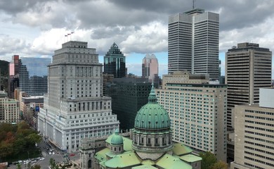 Dorchester Square con nuvole, Montréal, Québec, Canada